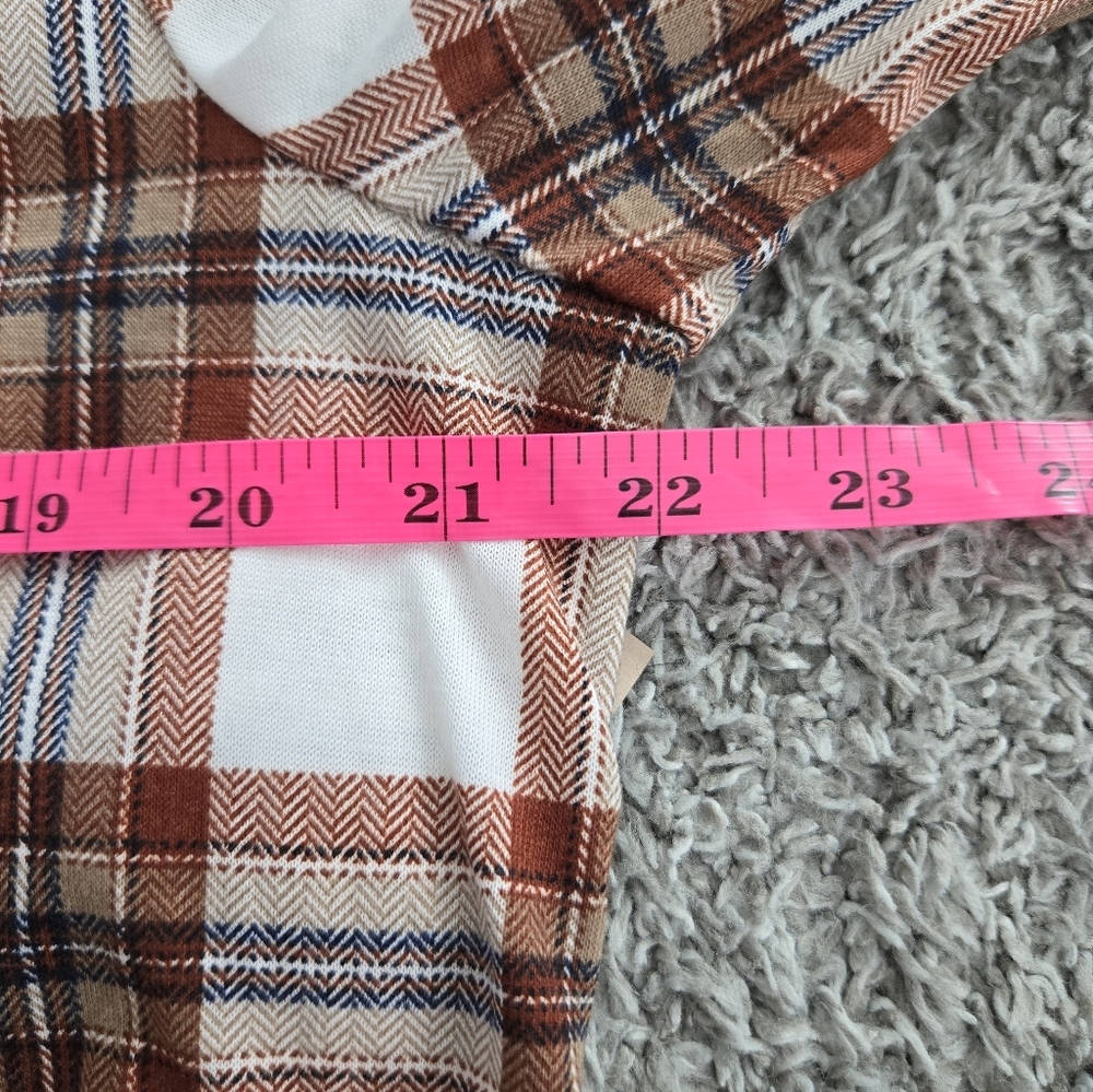 Eden & Olivia Plaid Tie Waist Button Down Shirt. Size Large. New. - Picture 4 of 7